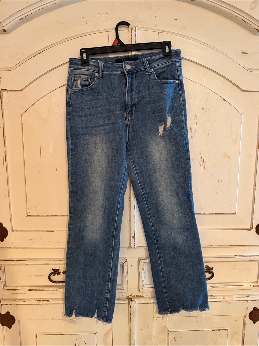 Women's Straight-Leg Jeans in Medium Blue Wash
